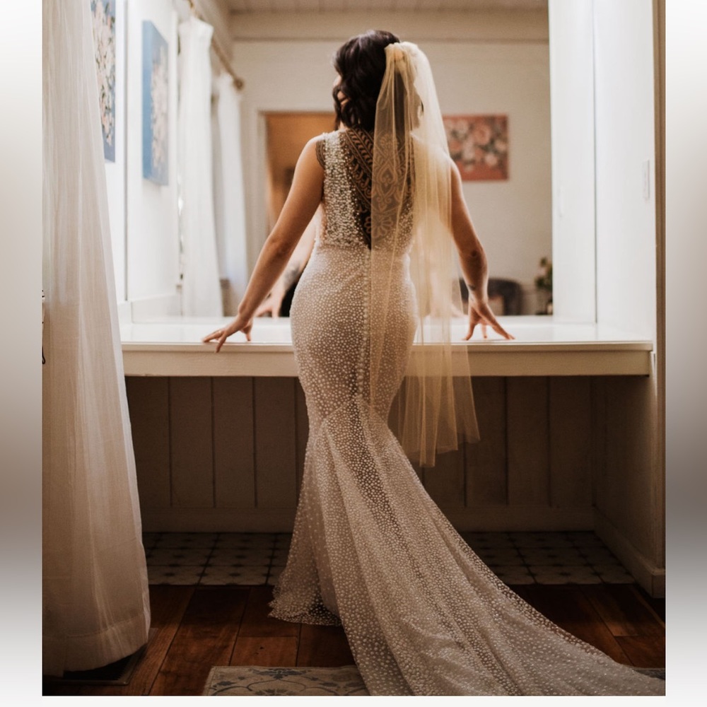 Light Gold Veil, 45” Sheer Narrow Veil with Raw Edge